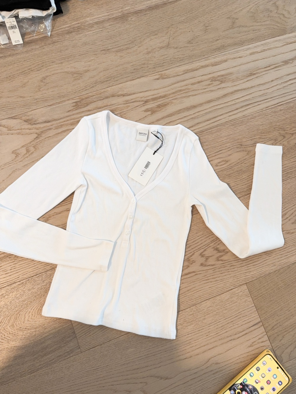 NWT 114405 Aritzia acoustic white XS